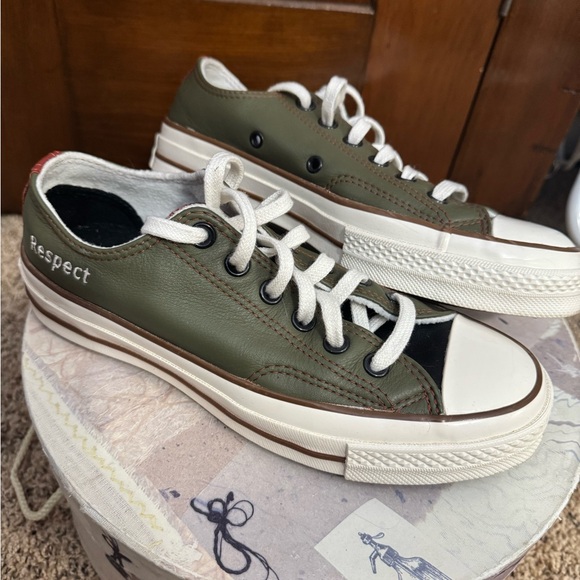 Converse You Leather Green Low-Top Sneakers Women’s size 7.5 Like New - Picture 14 of 15